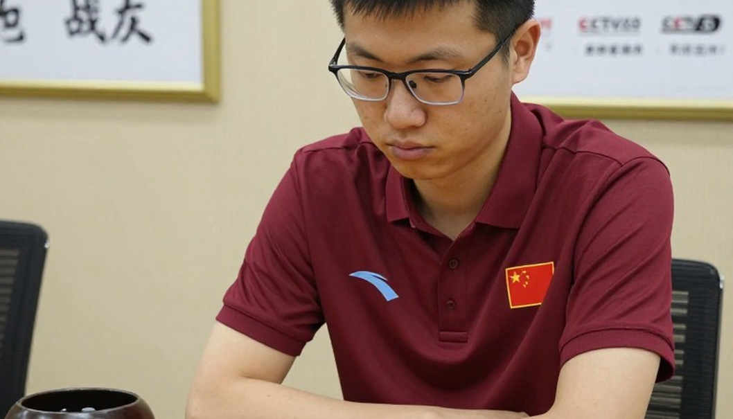 Lời khen của huấn luyện viên Misra và khoảng lặng phía sau tấm huy chương vàng Olympiad Lời khen của huấn luyện viên Misra và khoảng lặng phía sau tấm huy chương vàng Olympiad