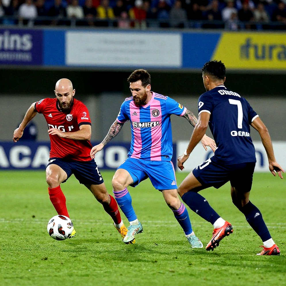 Spezia hơn Ravenna 8 điểm ở Girone B: hàng thủ 0,40 bàn thua mỗi trận mới là thứ quyết định cuộc đua