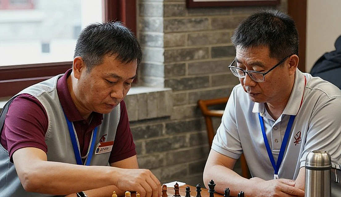 GCL 2026: Nepomniachtchi khiến Carlsen toát mồ hôi trước khi hạ Sindarov bằng đồng hồ
