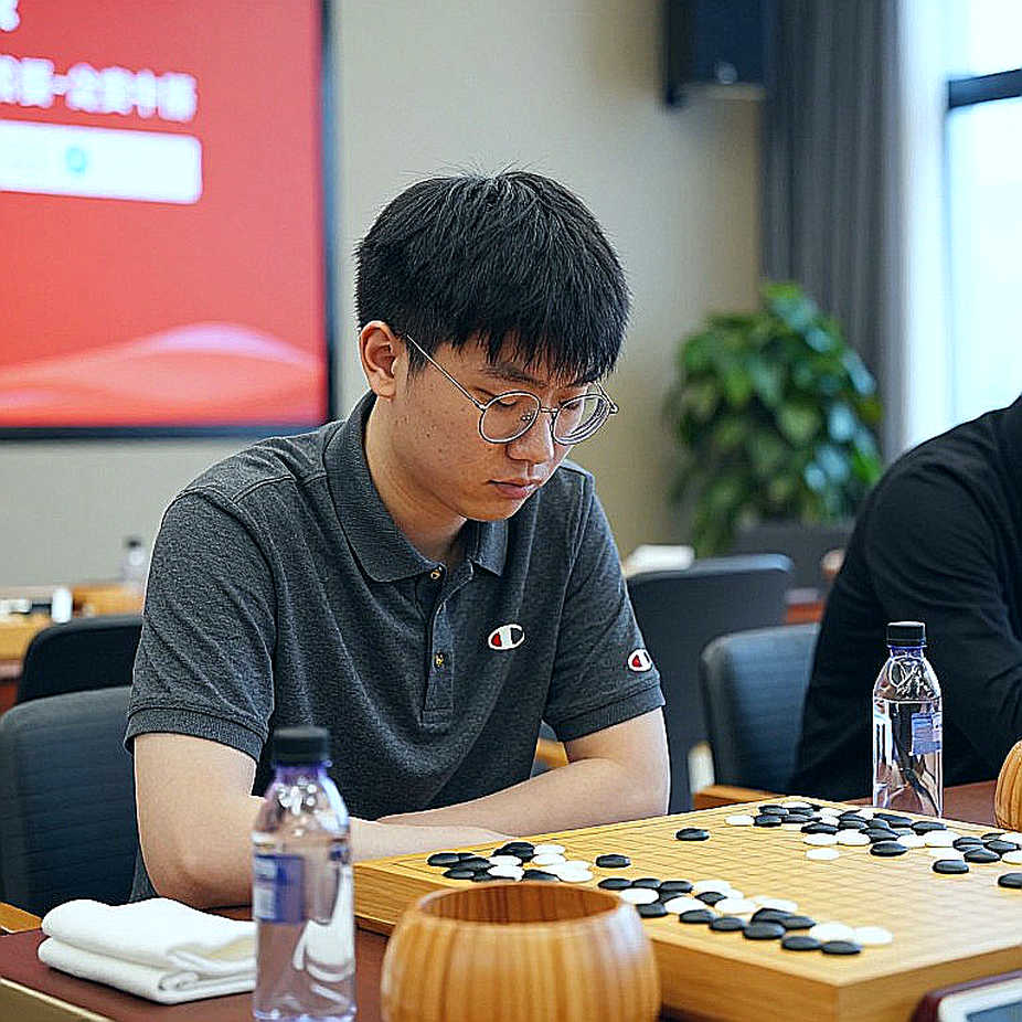 Faker và Oner tụt dốc trước Worlds 2026: Khi một mẫu dữ liệu nhỏ bị đọc thành bản án